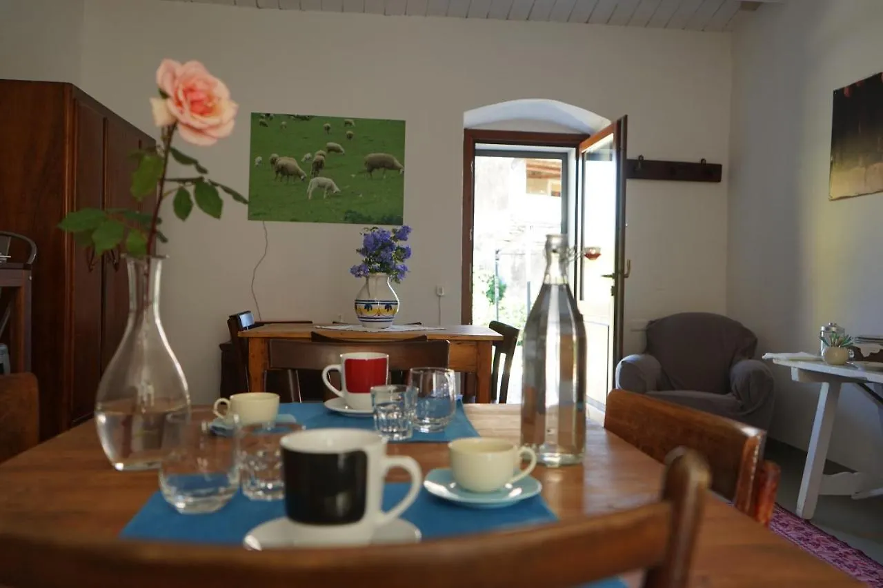 Nocleg ze śniadaniem B&B Catedda Sedilo