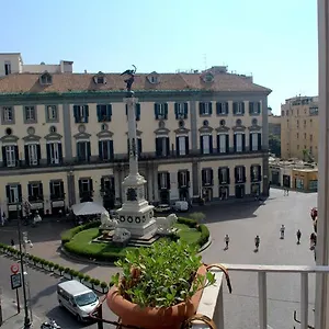  Couette-café Relais Piazza Dei Martiri Italie